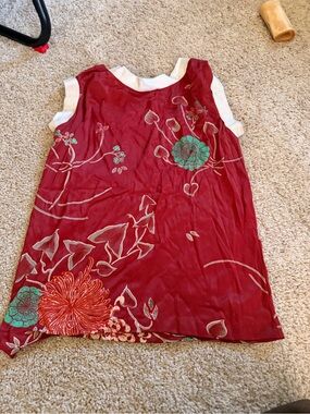 Vintage Y2K Red and White Floral Tee
